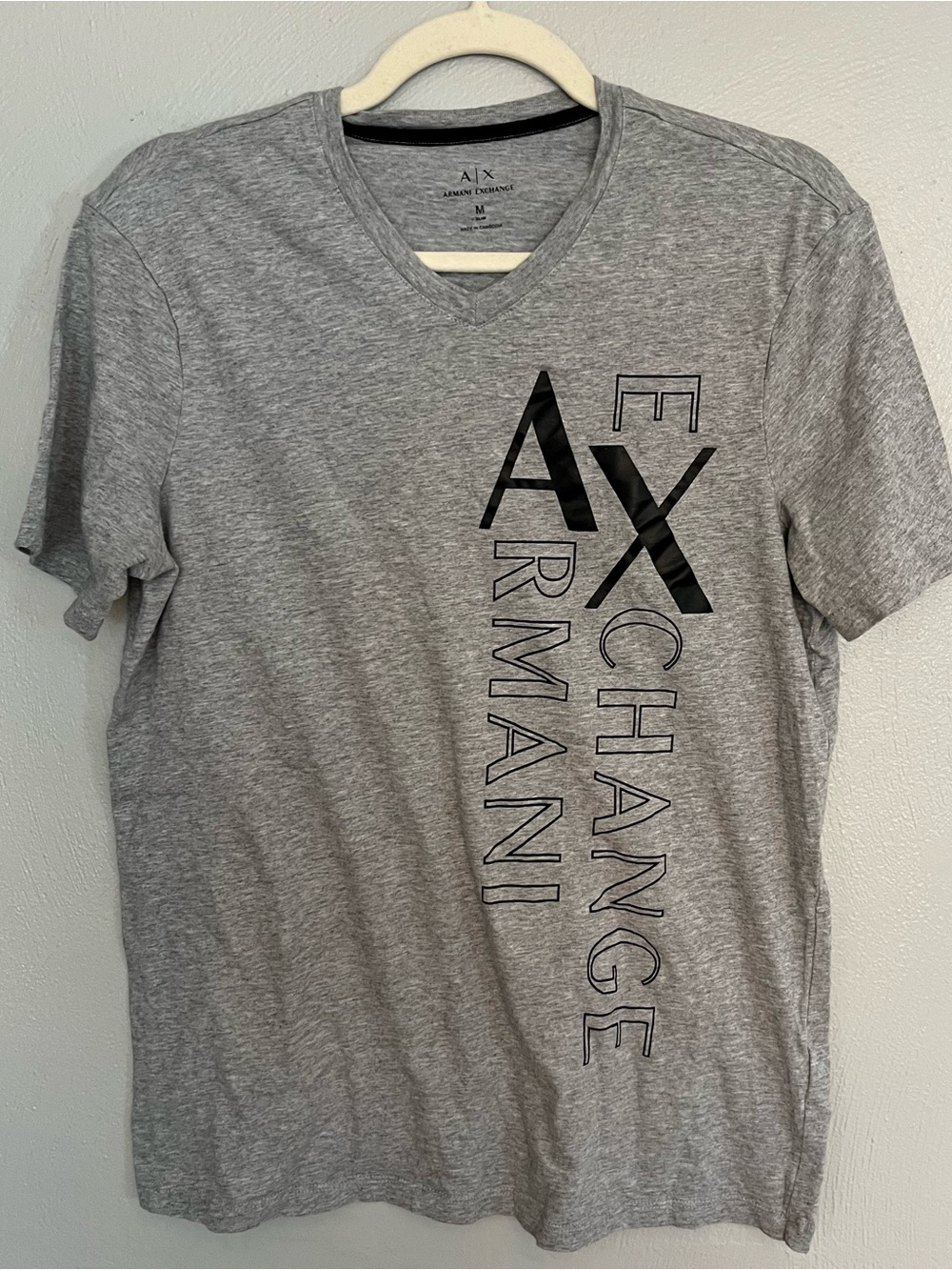 Armani Exchange AX Gray Logo Graphic V-Neck Tee Shirt Men’s Medium Slim Fit